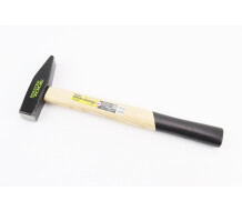 Молоток 600 г, рукоятка из дерева 02-0206