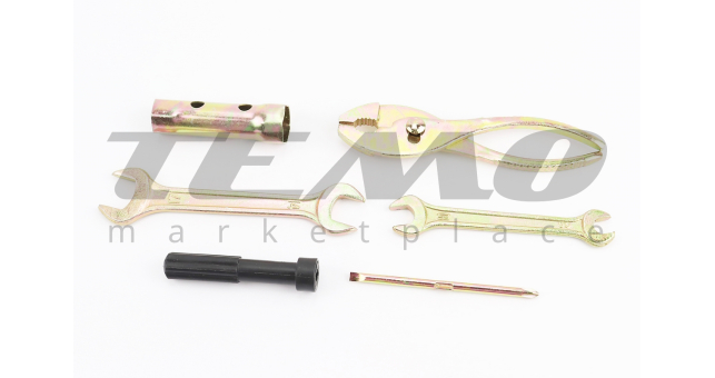 Ключ свічковий для 4Т - 16/18mm + 4 предмети (ріжковий ключ 8*10mm/ріжковий ключ 14*17mm/викрутка &plusmn;/плоскогубці) &quot;ЗІП&quot; - фото 1