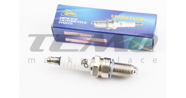 Свеча 4Т D8TC - M12 L18 - CG/CB/CH250/YP250 - фото 1